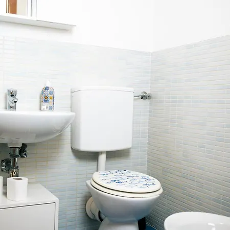 Apartment Easy Solutions - Damiano Chiesa - Rm Homes *