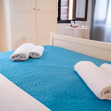 Easy Solutions - Damiano Chiesa - Rm Homes Apartment *