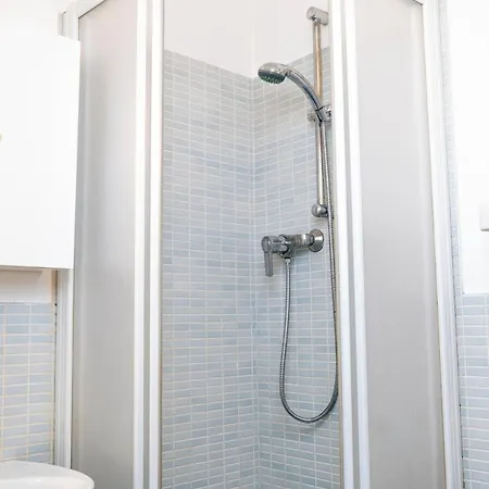 Apartment Easy Solutions - Damiano Chiesa - Rm Homes